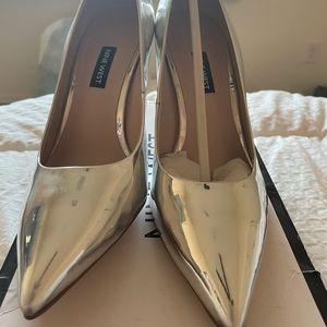 NWT Nine West silver chrome mirrored metallic wedge